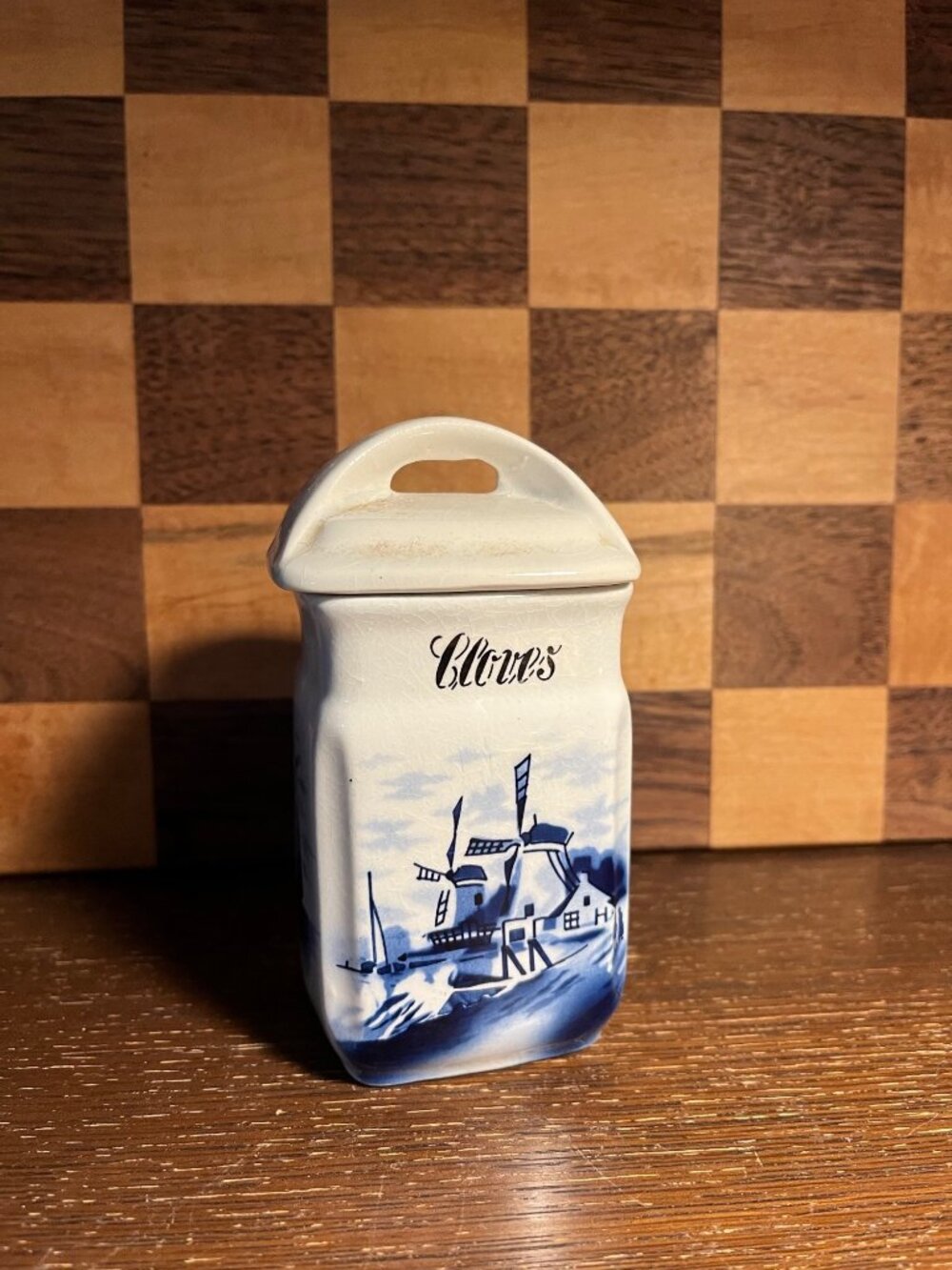 German Inga Delft Style Blue and White Cloves Canister A554, crack in corner of